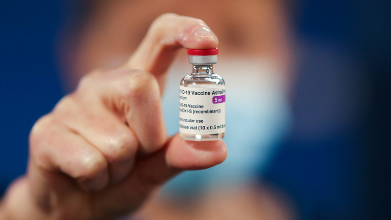 Öt ország még kivár, továbbra sem olt az AstraZeneca vakcinájával