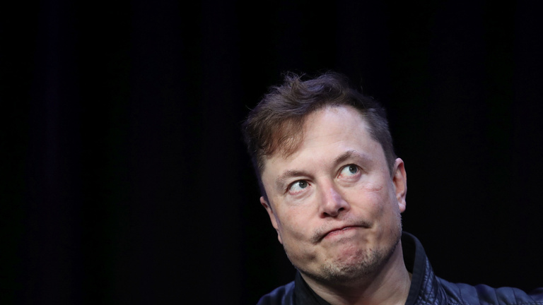 Elon Musk niega que los autos Tesla estén espiando a China