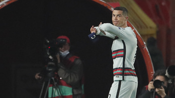 Mindig Cristiano Ronaldo lesz Portugália csapatkapitánya