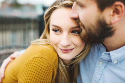 5 apró mozdulat, ami boldog, kiegyensúlyozott párkapcsolatról árulkodik: nem a csókok száma jelzi az összetartozást