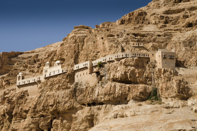 Itt kísértette meg Jézust a sátán: a Jerikó melletti hegyen ma kolostor áll