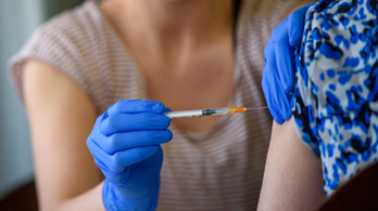 Jó hír érkezett a vakcinákról, ami közelebb hozhatja a nyitást