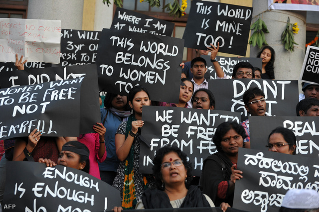 Indiában 2014-ben lesznek választások, az utcára vonult tüntetőknek sikerült elérniük, hogy a nők helyzetének kérdése most először biztosan megkerülhetetlen eleme legyen a kampánynak.