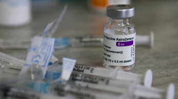 EMA-tisztségviselő: van összefüggés az AstraZeneca vakcinája és a vérrögképződés között