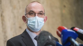 Az orosz és a kínai vakcina okozta a cseh miniszter vesztét