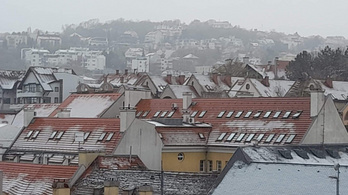 Nem áprilisi tréfa: hóvihar Budapesten