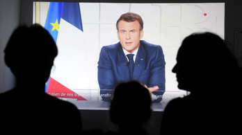 Macron bezáratja a francia elitegyetemet, ahol ő is diplomázott