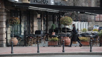 Szerbia: a plázák nyithatnak, az ott lévő éttermek nem
