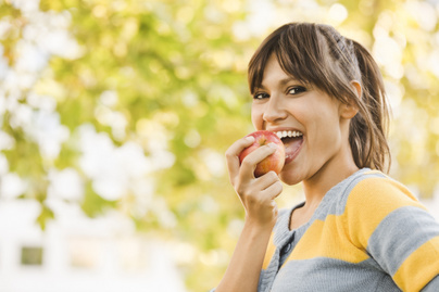Az alma 4 egészségügyi hatása: miért érdemes minél többet fogyasztani belőle?