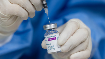 Az AstraZeneca atipikus szerződést kötött az unióval a vakcinákról