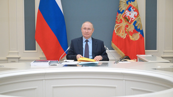 Vlagyimir Putyin átszámítva csaknem 40 millió forintot keresett tavaly