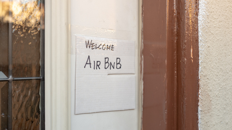 A lakók jóindulatán múlhat az airbnb-s lakások sorsa