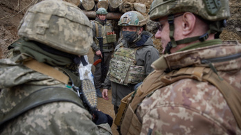 Újabb orosz katonai egységek érkeztek a Krímbe