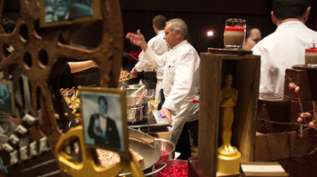 Az Oscar-díjhoz jár 13 ezer pohár, 4,8 ezer tányér és 6 ezer koktélvilla