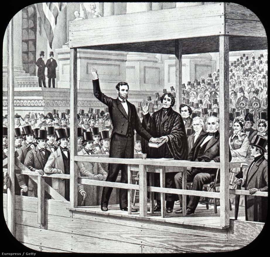 Abraham Lincoln (1809-1865) elnöki beszéde 1865. március 4-én. A New York Times szerint Lincoln volt az egyetlen amerikai elnök, akinek második beiktatási beszéde nem volt hosszú és unalmas. Lincoln valóban rövidre fogta: beszéde mindössze 701 szóból állt.