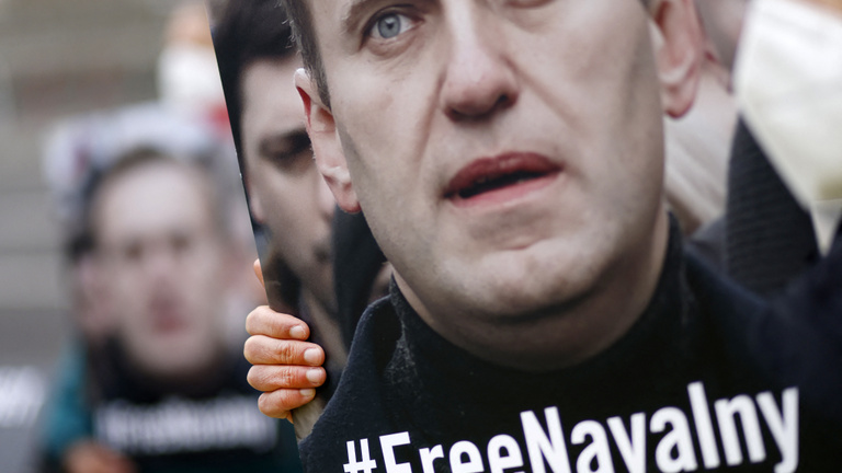 Felfüggesztik Alekszej Navalnij szervezeteinek tevékenységét