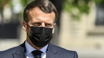 Macron felhívta Putyint, aggódik Navalnij egészségéért