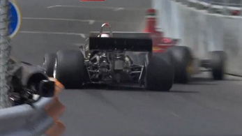 Béna balesetben törték össze Lauda 1974-es Ferrariját