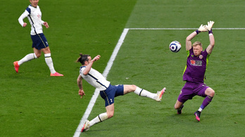 Bale triplázott, simán nyert a Tottenham