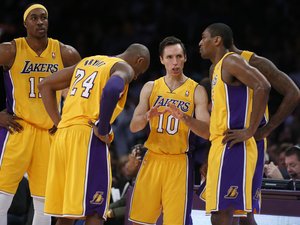 Darabjaira hullik a százmilliós Lakers