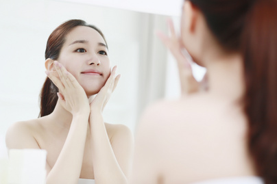 Ettől olyan gyönyörű és makulátlan a japán nők bőre: a 4-2-4-es módszer ragyogóvá és feszessé teszi az arcot