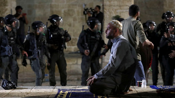 Összecsapásokkal zárult Jeruzsálemben a ramadán utolsó pénteki imaestje