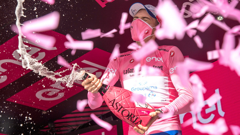 Valter Attila rózsaszínben látja a világot a Giro d'Italián