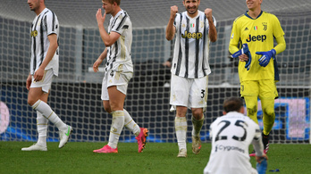 A Juventus bajnokveréssel maradt életben