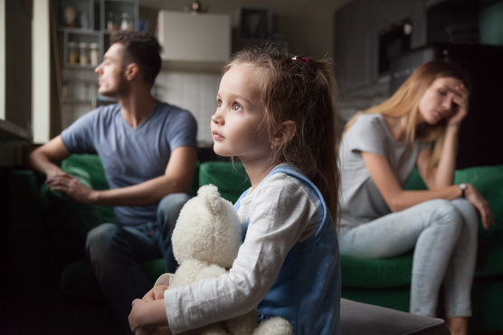 Együtt maradni a gyerek miatt: pszichológus mondja el, hogy miért rossz ötlet