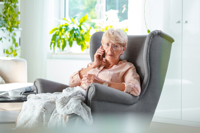 10 tünet, ami Parkinson-kórra figyelmeztethet: a szaglás romlása és a székrekedés is utalhat rá