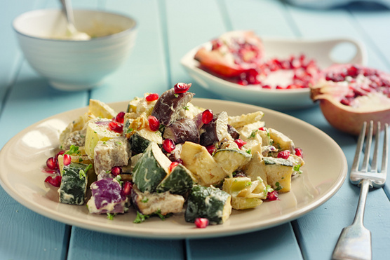 Padlizsán-gránátalma saláta – egy adag csicseriborsóval teheted még izgalmasabbá