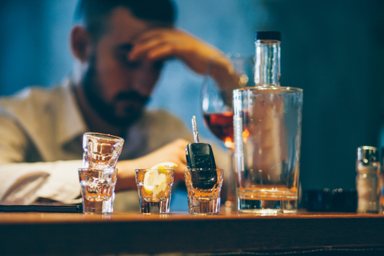 5 jel, amiből tudhatod, hogy problémád van az ivással