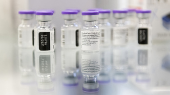 A magyar állam 40 950 adag Pfizer-vakcinát ad kölcsön Csehországnak
