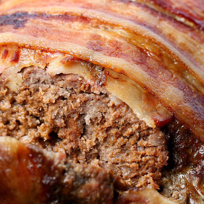 Egyben sült fasírt baconbe csomagolva – A szalonna tartja szaftosan a húst