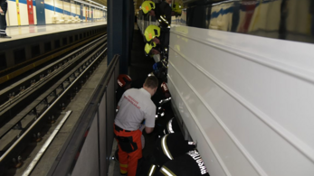 Levágta a 3-as metró az öngyilkosjelölt lábát