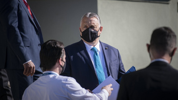 Fel, támadunk! – üzente Orbán Viktor a koronavírusból kigyógyult fideszes képviselőnek