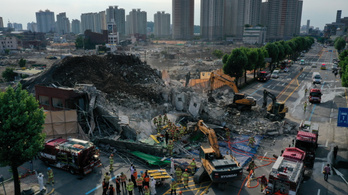 Összedőlt egy épület Dél-Koreában, legalább kilencen meghaltak