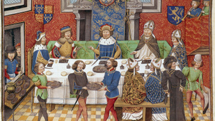 Senki nem marcangolta állat módjára az ételt, de disznó vicceket mesélni tilos volt a középkorban