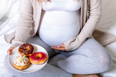 Hogy kerüld el a terhességi súlytöbbletet, miközben mindent megadsz a babának? Tévhit, hogy kettő helyett kell enni