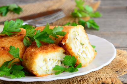 Ropogós, sajtos karfiolkrokett sütőben sütve: ezt edd a krumpli helyett, ha fogyni akarsz