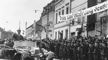 Hitlert dicsőítették német katonák egy litvániai hadgyakorlaton