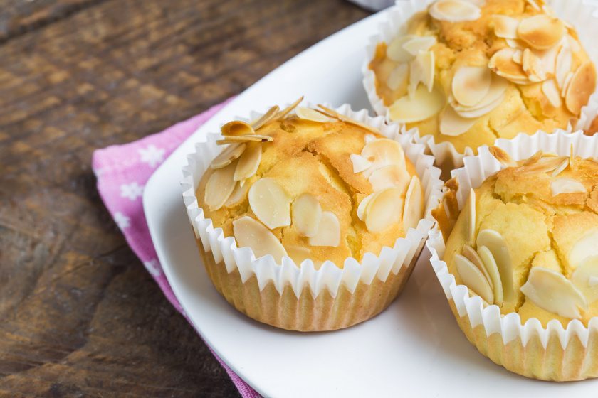 Marcipános, citromos muffin egyszerűen: az egyik leggyorsabb süti