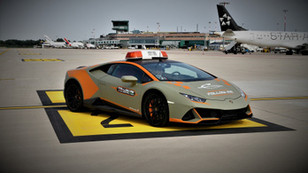 Lamborghini Huracánt fogtak munkára a bolognai reptéren