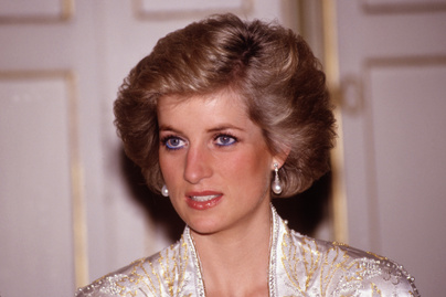 Így készítsd el Diana hercegné ikonikus frizuráját: lépésről lépésre megnézheted a videón
