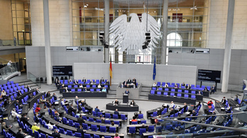 Szűk három hónappal a választások előtt a német CDU az élen