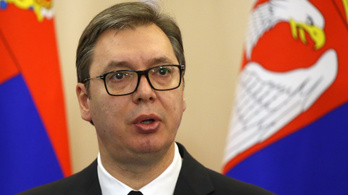 Szerb elnök az ellenzéki vezetőnek: Meg akarsz lincselni, kislány? Gyere, üss meg!