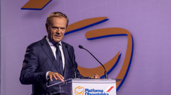 Donald Tusk átveszi a lengyel ellenzéki Polgári Platform irányítását