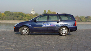 Teszt: Ford Focus Ghia - 2000