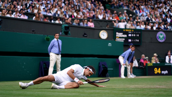 Botrány Wimbledonban: a pálya, ha nem is lejt, cserébe brutálisan csúszik