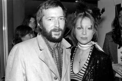 Több világhírű slágert ihletett Pattie Boyd: képeken Eric Clapton és George Harrison egykori felesége